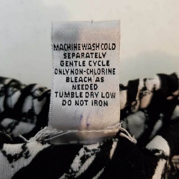 Chico's Pull-On Skirt SZ 2 Womens Large 12 Black White Lined Knee Length Stretch - Picture 4 of 4